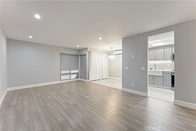 127 W Glaucus Street B, Encinitas, CA 92024