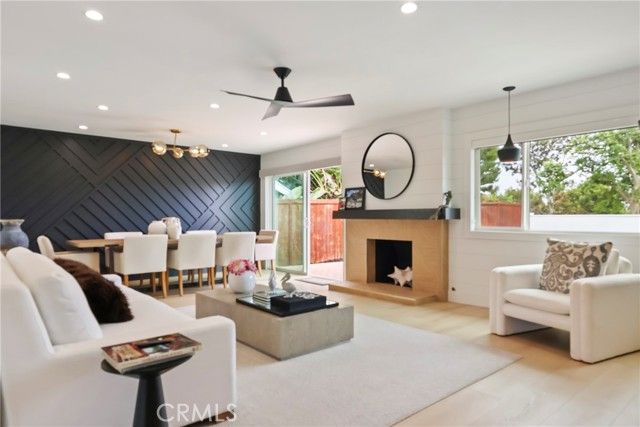 2316 La Linda, Newport Beach, CA 92660