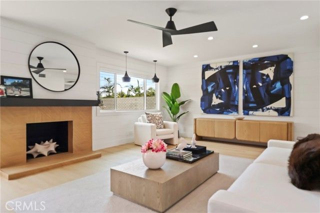 2316 La Linda, Newport Beach, CA 92660