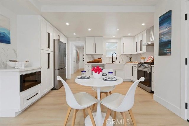 2316 La Linda, Newport Beach, CA 92660