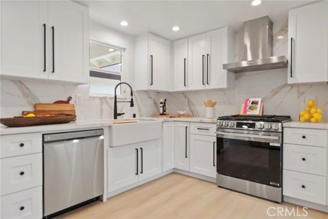 2316 La Linda, Newport Beach, CA 92660