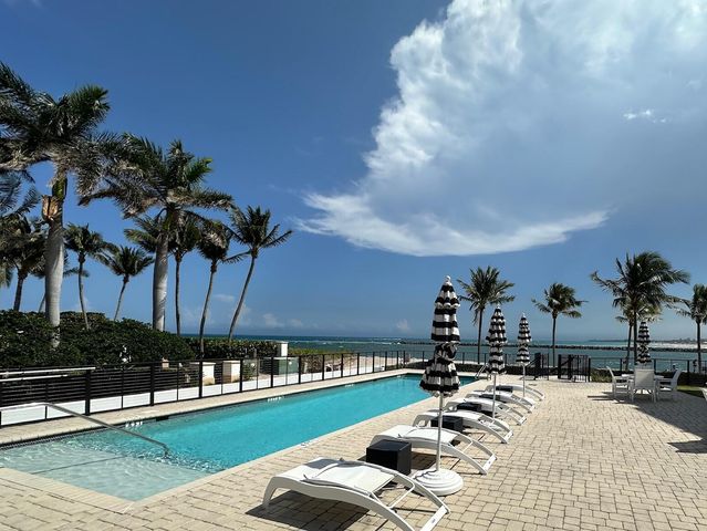 106 Inlet Way, Palm Beach Shores, FL 33404