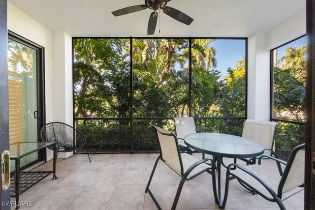 965 Sandpiper ST J107, Naples, FL 34102