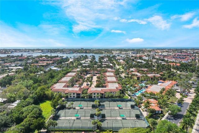 965 Sandpiper ST J107, Naples, FL 34102