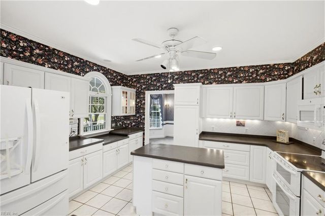 2029 Mount Pleasant RD, Chesapeake, VA 23322