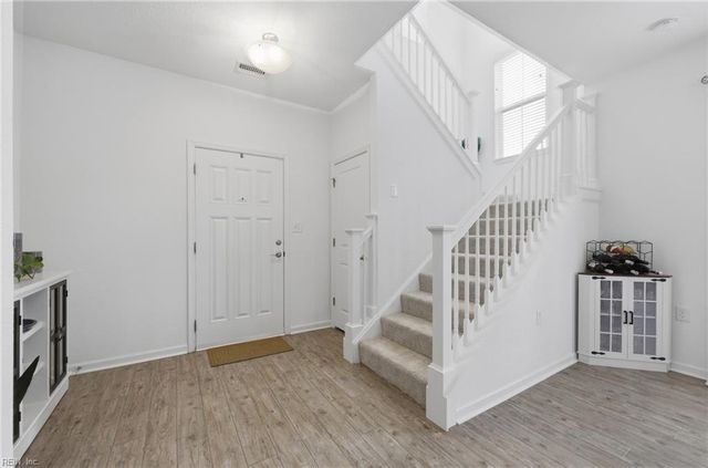 508 Esterview LN, Chesapeake, VA 23322