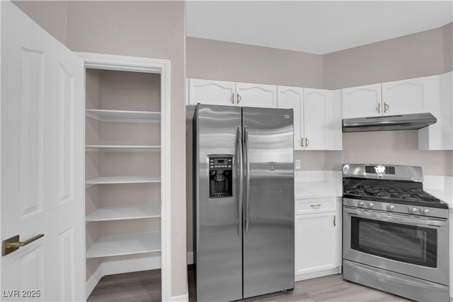 999 Country Skies Avenue, Las Vegas, NV 89123