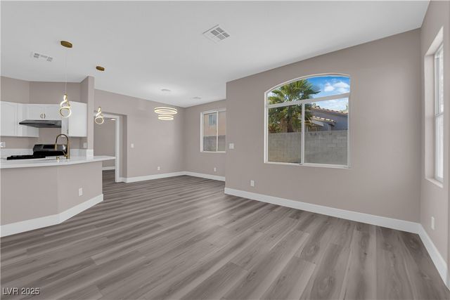 999 Country Skies Avenue, Las Vegas, NV 89123