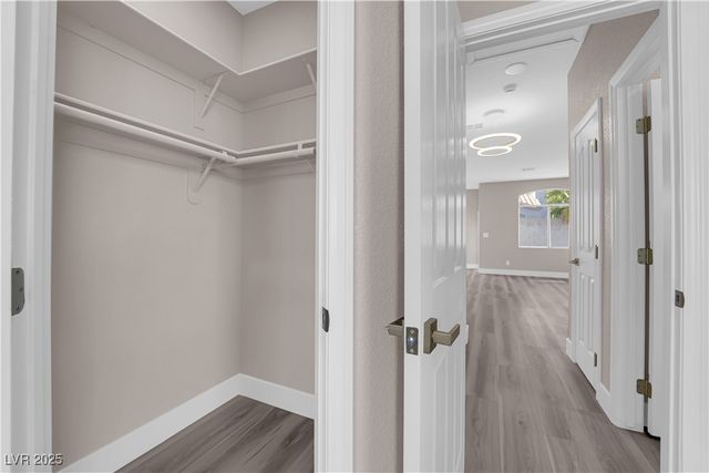 999 Country Skies Avenue, Las Vegas, NV 89123