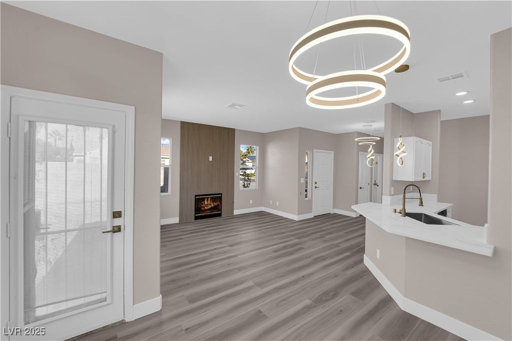 999 Country Skies Avenue, Las Vegas, NV 89123