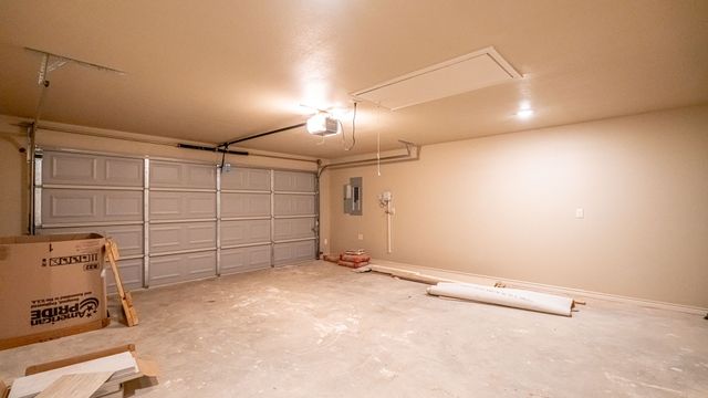 2714 Austin Drive, Granbury, TX 76048