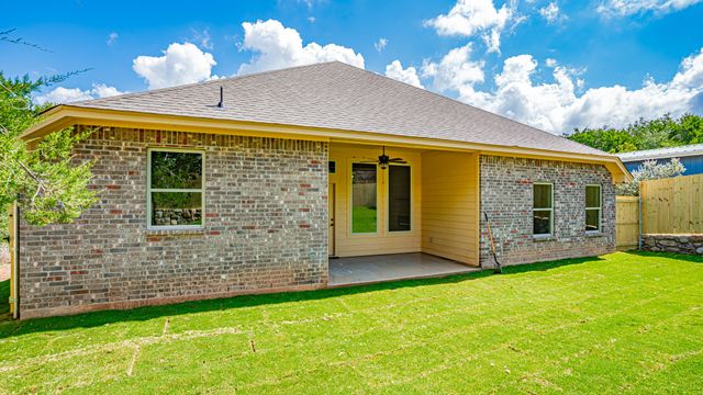2714 Austin Drive, Granbury, TX 76048