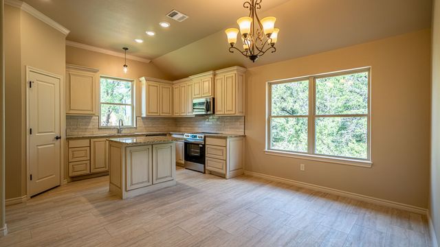 2714 Austin Drive, Granbury, TX 76048
