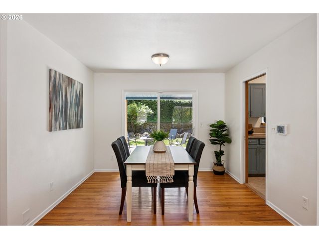 11370 Sw BLAKENEY St, Beaverton, OR 97008