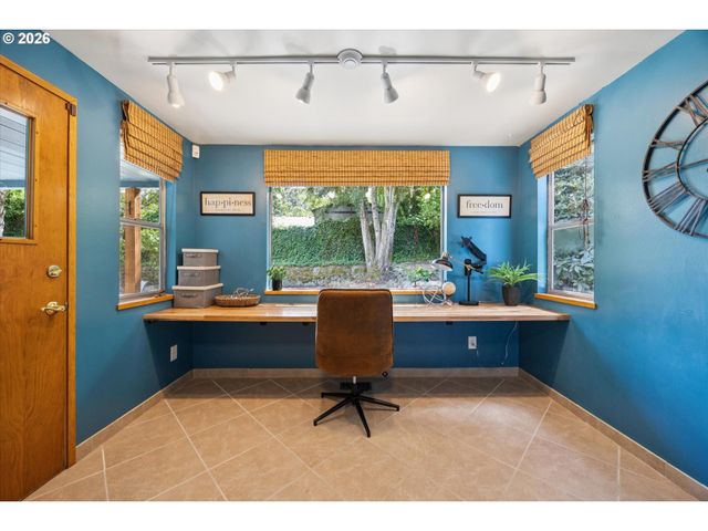 11370 Sw BLAKENEY St, Beaverton, OR 97008