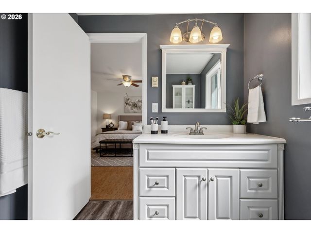 11370 Sw BLAKENEY St, Beaverton, OR 97008