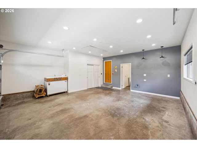 11370 Sw BLAKENEY St, Beaverton, OR 97008
