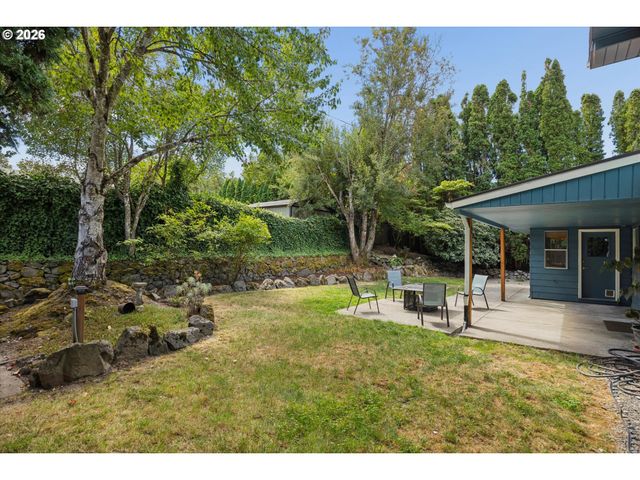 11370 Sw BLAKENEY St, Beaverton, OR 97008