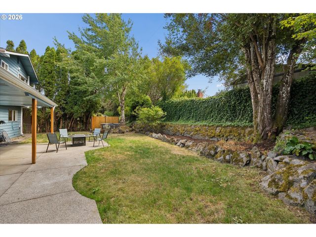 11370 Sw BLAKENEY St, Beaverton, OR 97008