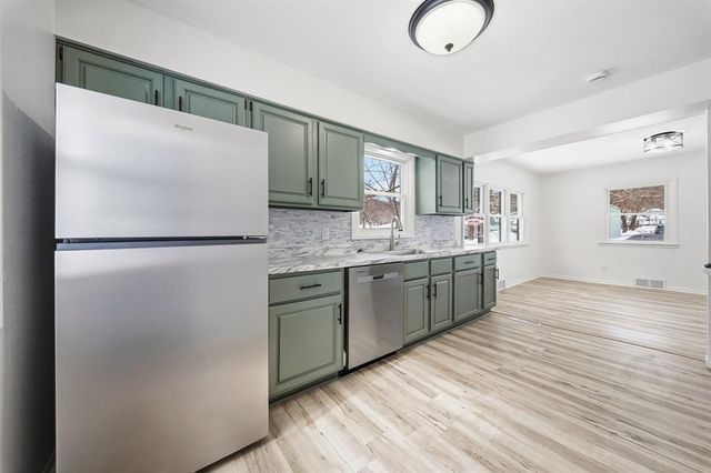 827 Truax Boulevard, Eau Claire, WI 54703