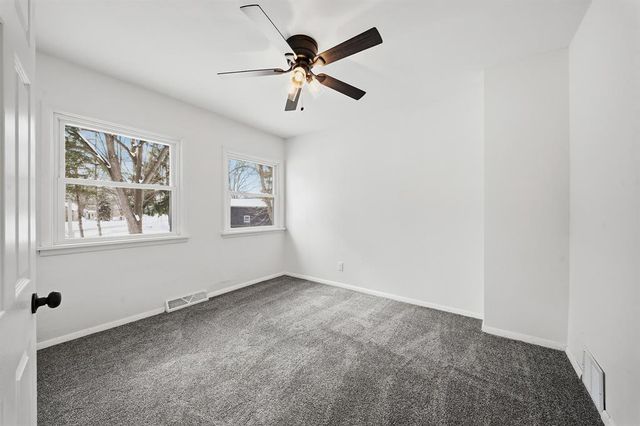 827 Truax Boulevard, Eau Claire, WI 54703