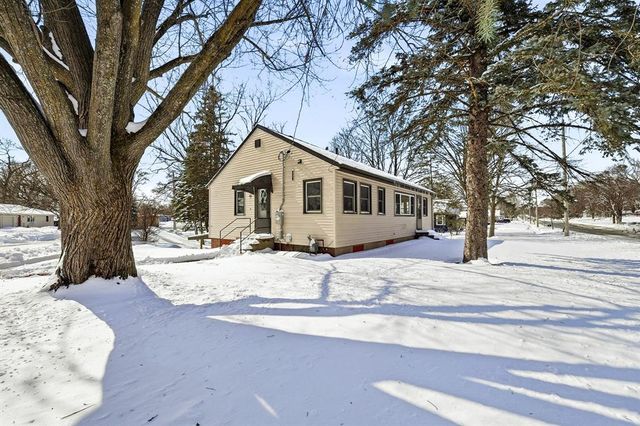 827 Truax Boulevard, Eau Claire, WI 54703