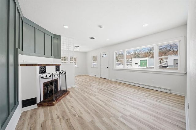 827 Truax Boulevard, Eau Claire, WI 54703