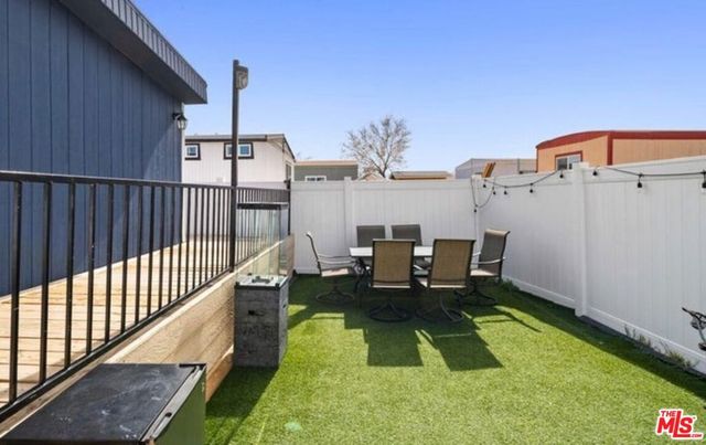 3300 15th St W 383, Rosamond, CA 93560
