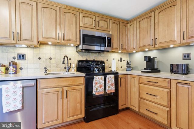 1913 SANFORD ST, Philadelphia, PA 19116