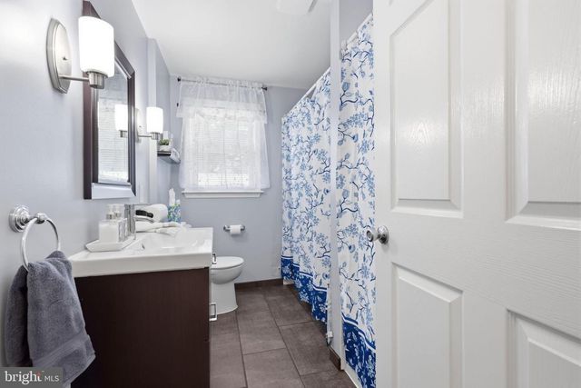 1913 SANFORD ST, Philadelphia, PA 19116