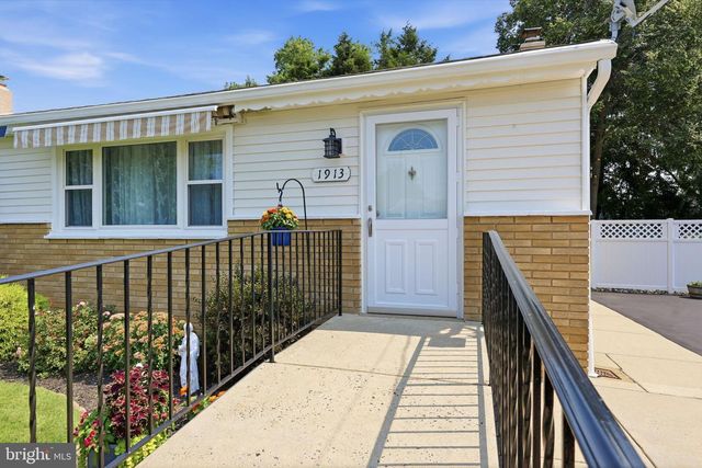 1913 SANFORD ST, Philadelphia, PA 19116
