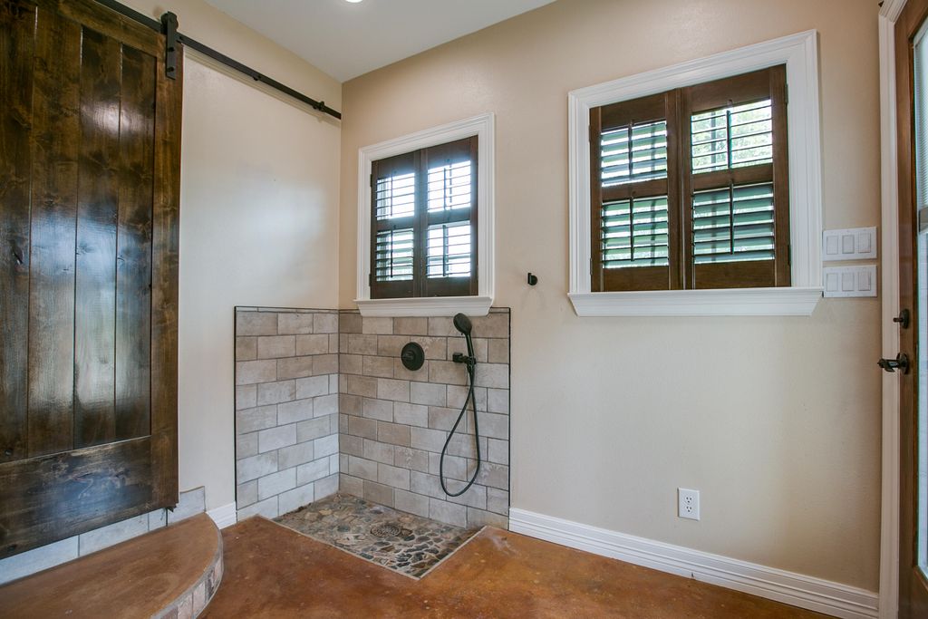 Image 24 of property listing at 601 Bristow Road, San Angelo, TX 76905