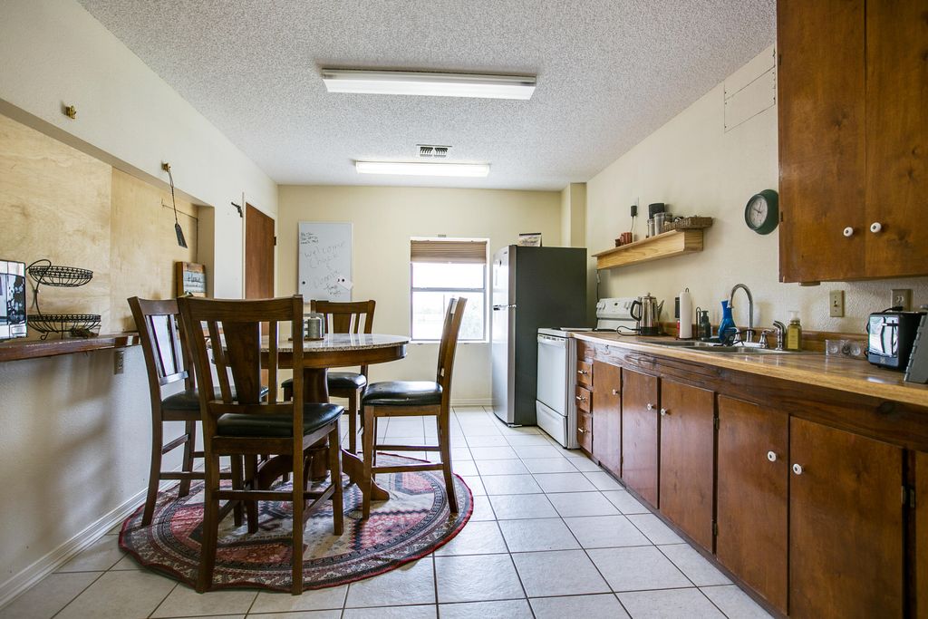 Image 34 of property listing at 601 Bristow Road, San Angelo, TX 76905