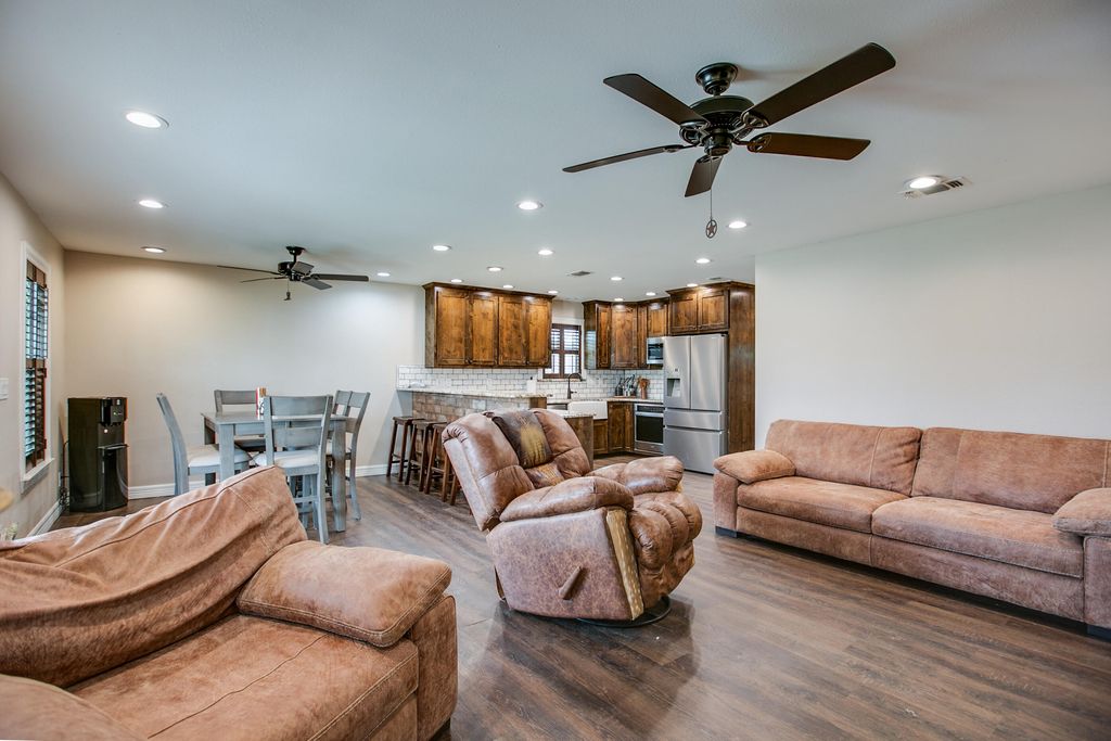Image 9 of property listing at 601 Bristow Road, San Angelo, TX 76905