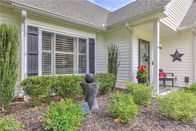 5425 Harris Creek Drive, Cumming, GA 30040