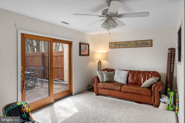 6 W AZALEA LN, Mount Laurel, NJ 08054