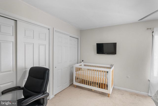 6 W AZALEA LN, Mount Laurel, NJ 08054