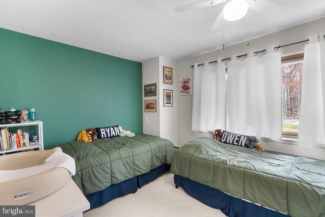 6 W AZALEA LN, Mount Laurel, NJ 08054