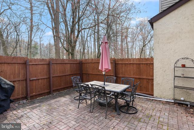 6 W AZALEA LN, Mount Laurel, NJ 08054