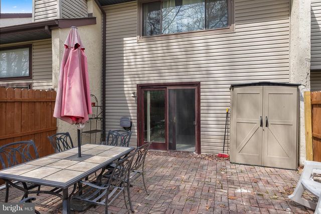 6 W AZALEA LN, Mount Laurel, NJ 08054