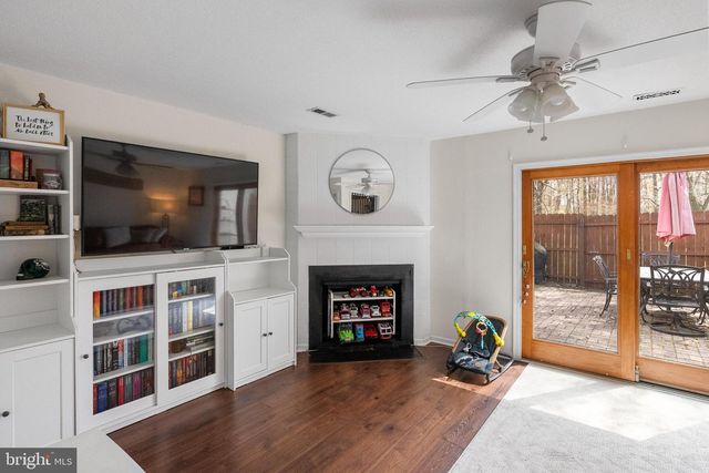 6 W AZALEA LN, Mount Laurel, NJ 08054