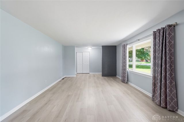 5544 Waterloo Road, Washington Twp, OH 45459