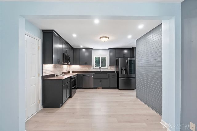 5544 Waterloo Road, Washington Twp, OH 45459