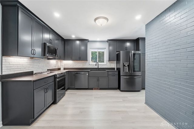 5544 Waterloo Road, Washington Twp, OH 45459