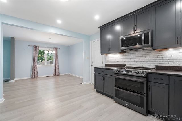 5544 Waterloo Road, Washington Twp, OH 45459