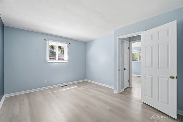 5544 Waterloo Road, Washington Twp, OH 45459