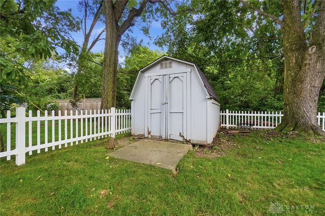 5544 Waterloo Road, Washington Twp, OH 45459