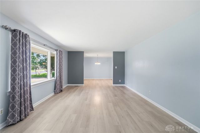 5544 Waterloo Road, Washington Twp, OH 45459