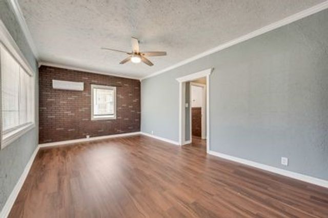 930 W Freeman Street, Sherman, TX 75092