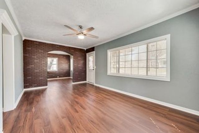 930 W Freeman Street, Sherman, TX 75092